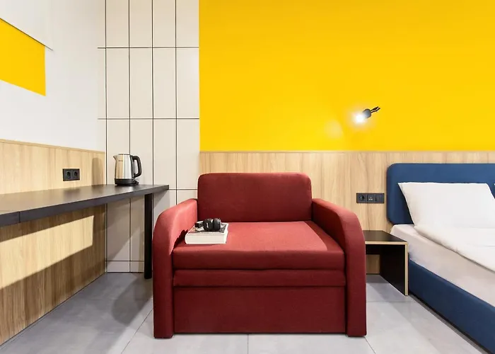 Dovzhenko Отель